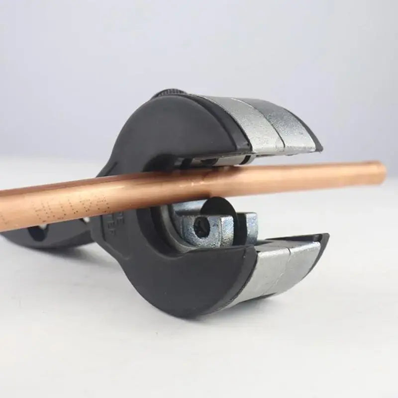 Mrorea Ratcheting One Hand Pipe Cutter
